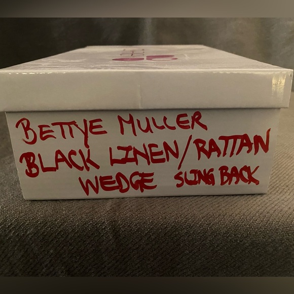 Bettye Muller Black Linen Slingback Wedge - Picture 10 of 10